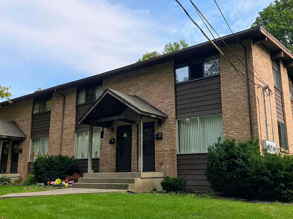1307-1313 Northfield NE