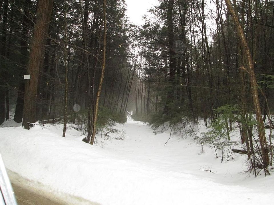 2nd image of 167 Mill Glen Rd