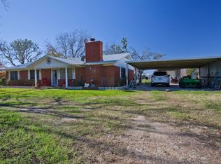 305 Poston Rd, Hamilton, TX 76531