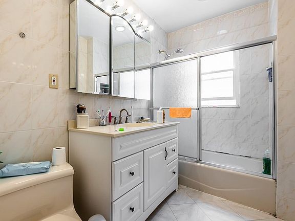4th image of 3831 Bedford Ave