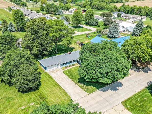 1207 Normal St, Woodbine, IA 51579