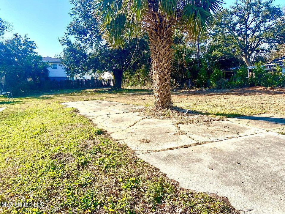 1st image of 803 42nd Ave