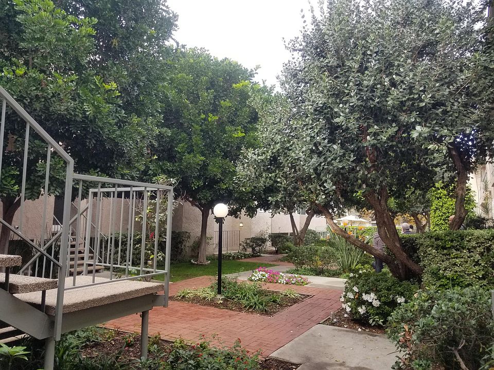 1st image of 5055 Coldwater Canyon Ave APT 202