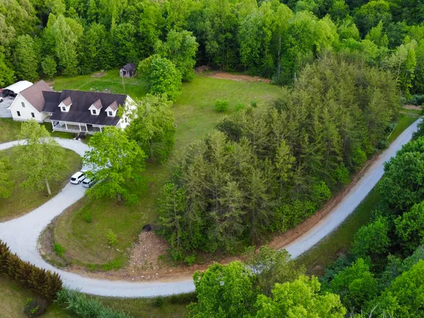 425 Wright Ln, Pioneer, TN 37847