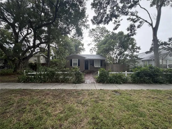 3241 12th St N, Saint Petersburg, FL 33704