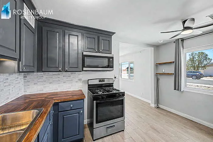 508 W 18th St — Photo 14