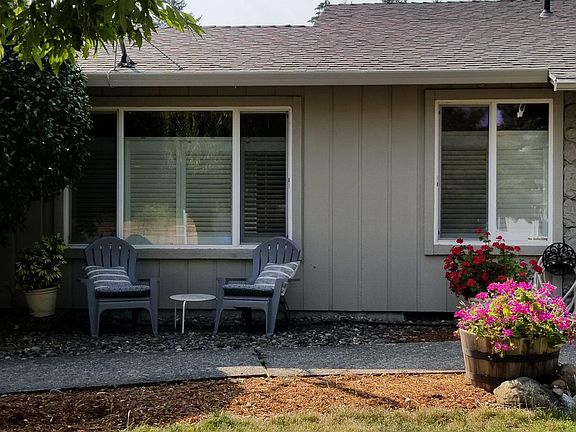 3rd image of 1200 SE 131st Ave