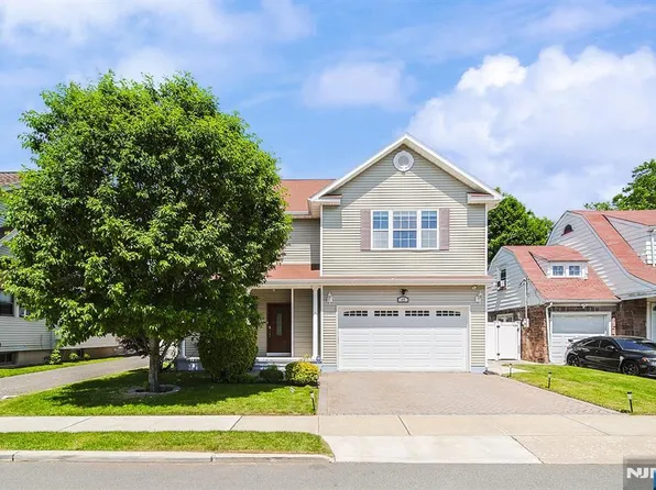17 E Fairmount Ave, Maywood, NJ 07607