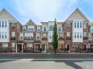 20 Roosevelt Ave, Carteret, NJ 07008