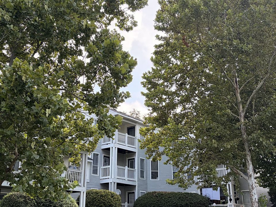 1st image of 28 Hamiltons Harbor Dr #Dr932