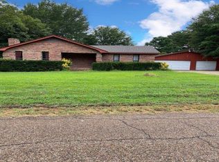 97 Clara Ln, Texarkana, TX 75501