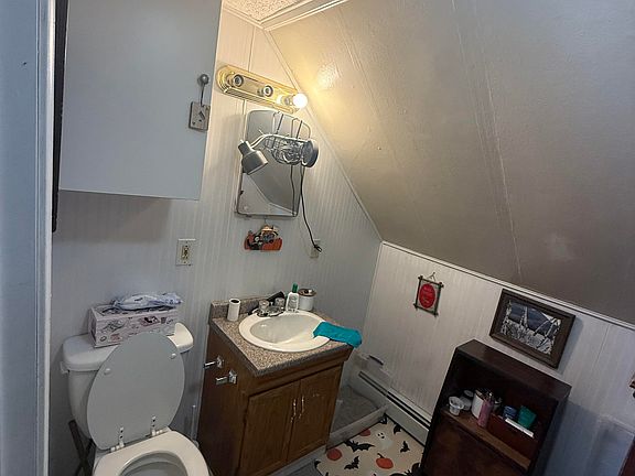 5th image of 44 Carey Ln #3