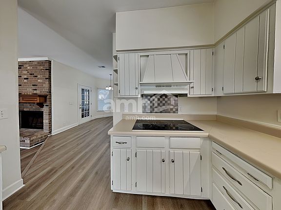 5th image of 7012 Poplar Creek Trce