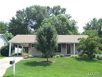 762 Peal Dr photo 1
