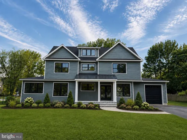 19 Pease Rd, Manalapan, NJ 07726