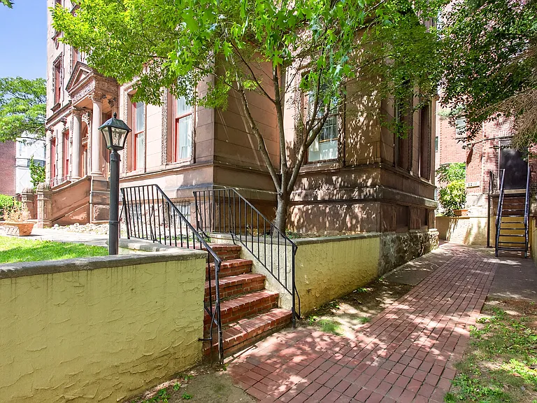 2213 Green St #B2 — Photo 19