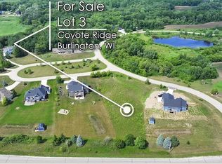 6868 Horseshoe Trl, Burlington, WI 53105