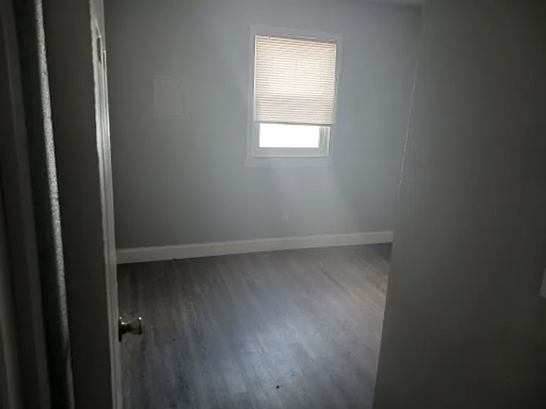 351 San Antonio Blvd — Photo 10