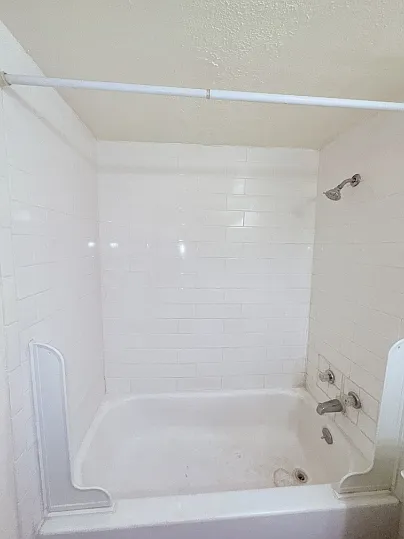 BROADWAY APARTMENTS — Photo 75