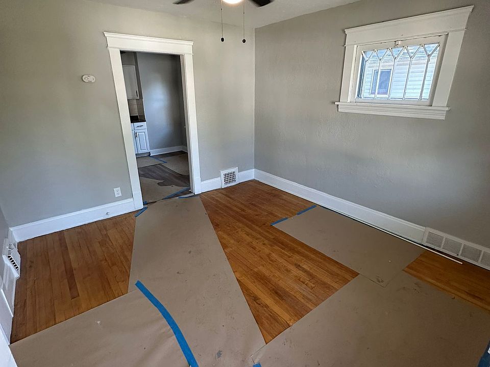 1st image of 11716 Parkhill Ave #1