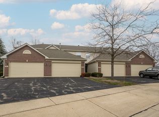 3 Rose Hill Ct, Algonquin, IL 60102