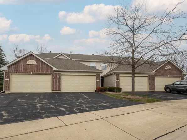 3 Rose Hill Ct, Algonquin, IL 60102