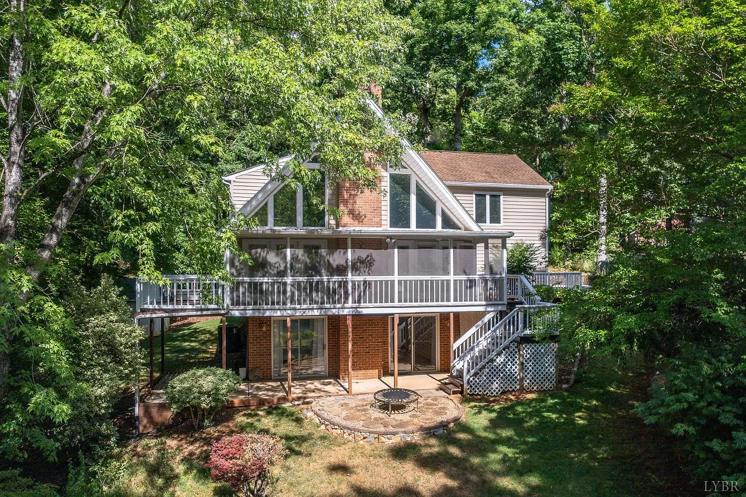 107 Waterview Cir photo 1