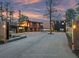 227 Grandview Rd, Ottawa, ON K2H8B9