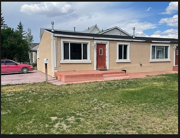 2 bed, 900 sqft, $1,200 — Photo 1