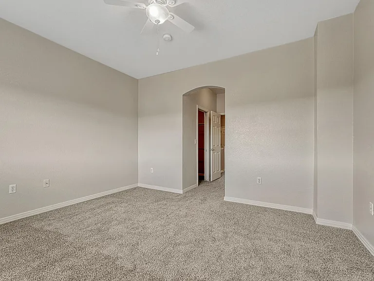 9558 Pearl Cir #105 — Photo 36