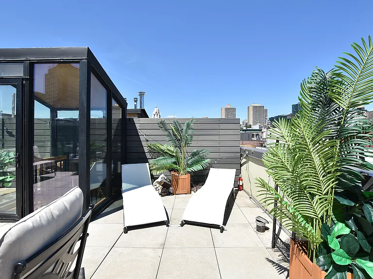 72 Thompson St #B — Photo 2