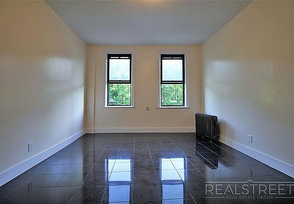 2nd image of 85 Eastern Pkwy APT 3B