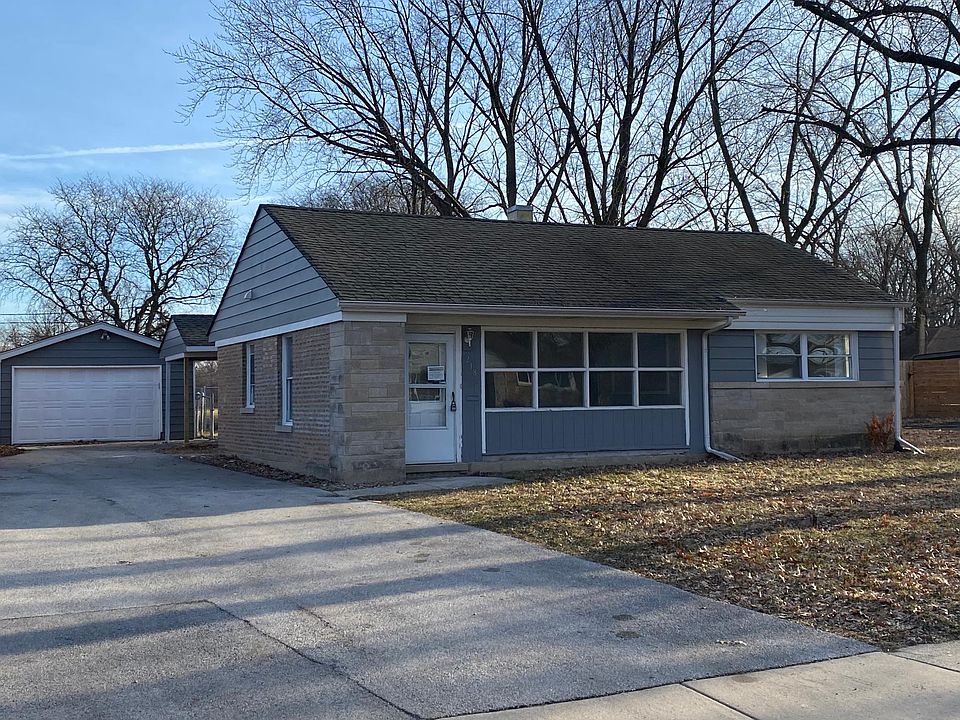 1st image of 218 Mantua St