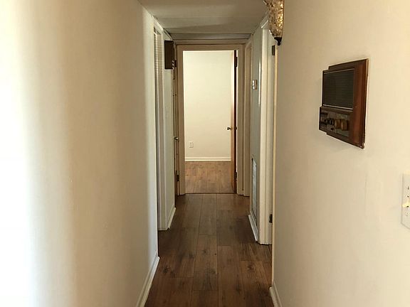 4th image of 2304 W Gray St APT A