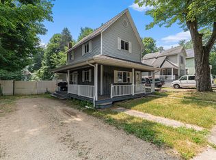 1217 Blakeslee St, Kalamazoo, MI 49006