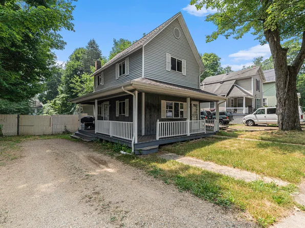 1217 Blakeslee St, Kalamazoo, MI 49006