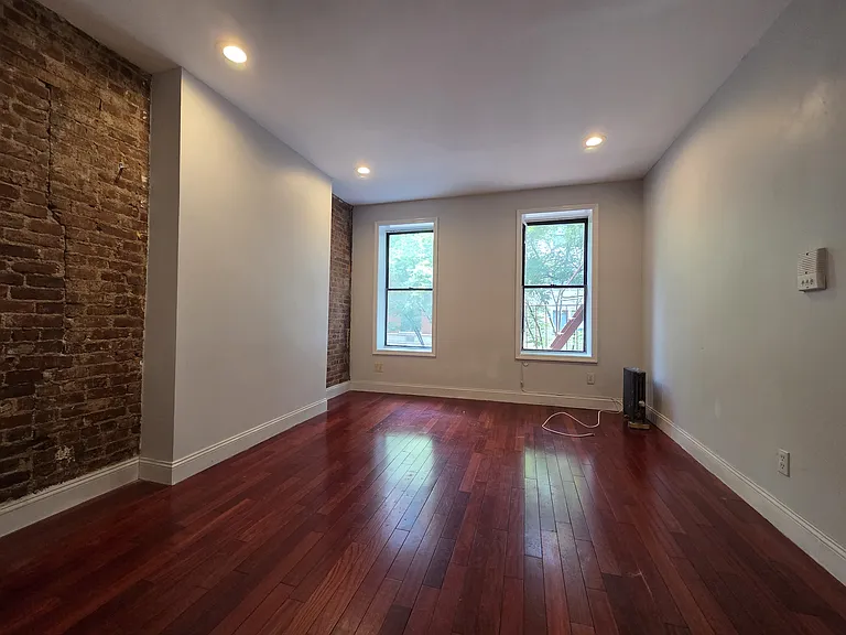 272 W 117th St #2B — Photo 2