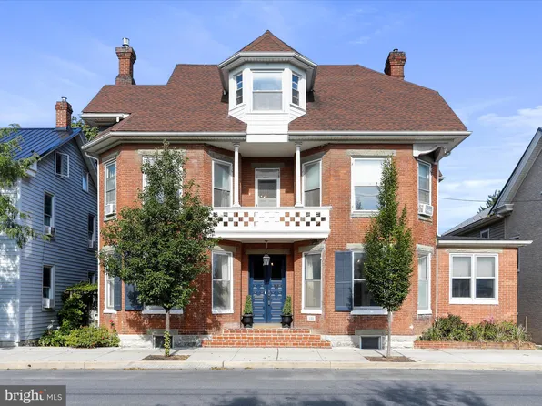 158 N Carlisle St, Greencastle, PA 17225