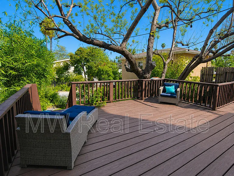 1510 N Benton Way — Photo 15