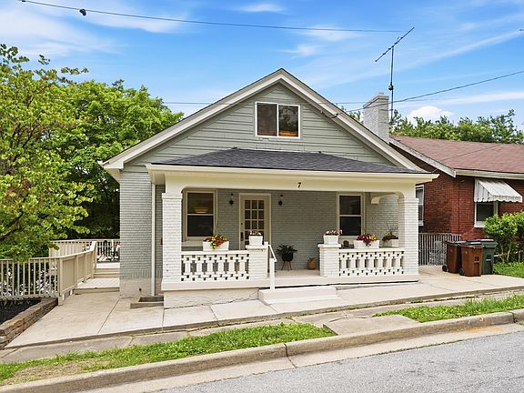 2nd image of 7 Parkview Ave