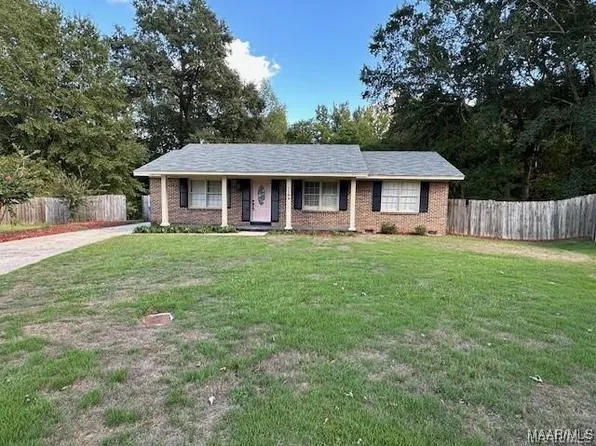 1109 Deramus Ct, Prattville, AL 36066