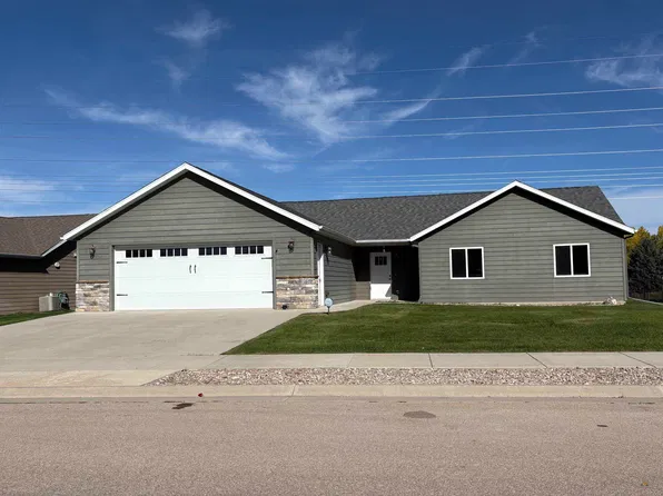 1570 Shoshone Ave, Spearfish, SD 57783