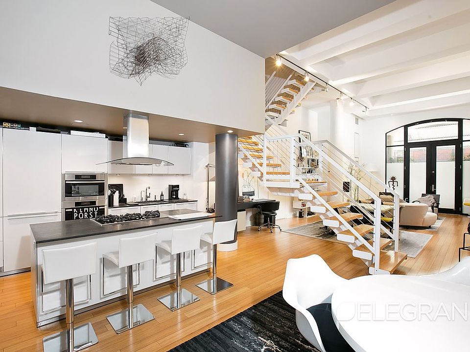 1st image of 415 Greenwich St