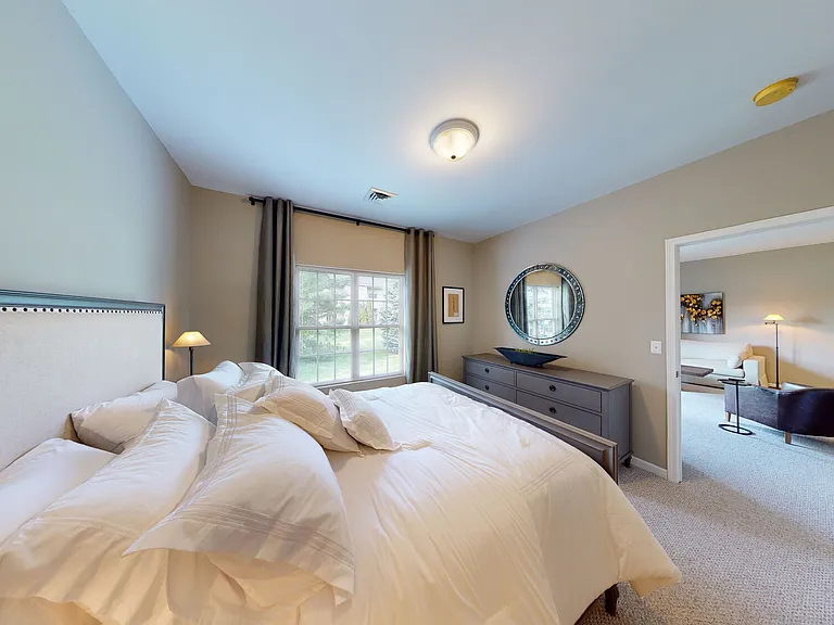 Park Lane Apartments — Photo 10