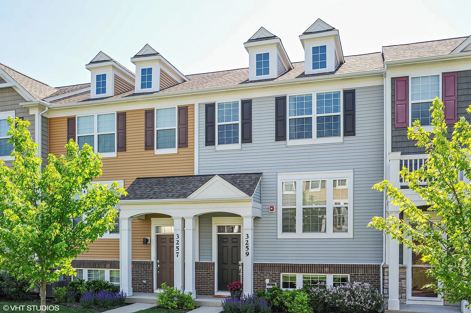 3259 Coral Ln photo 1