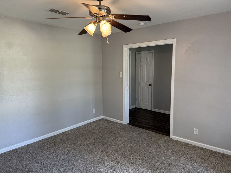 1st image of 1833 Skyline Dr