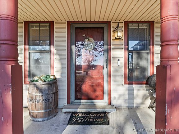 4th image of 9706 N 112th Ave E