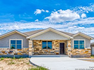 331 Mustang Rdg, Natalia, TX 78059