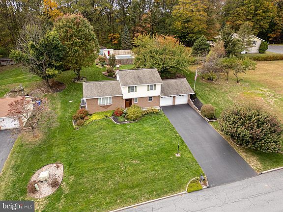 4th image of 481 San Remo Pl