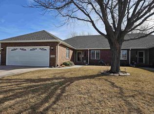 813 Crane Ct, North Platte, NE 69101